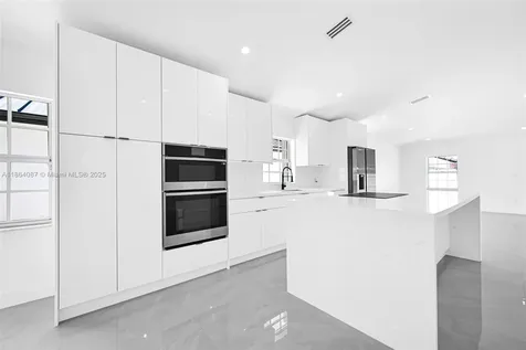 5348 SW 142nd Place Miami FL 33175