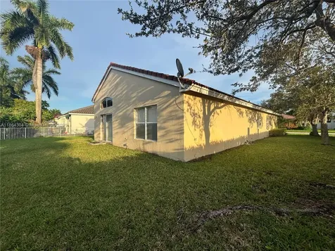 18581 NW 23rd Street Pembroke Pines FL 33029