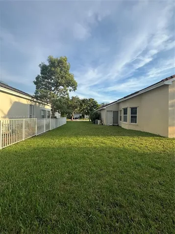 18581 NW 23rd Street Pembroke Pines FL 33029