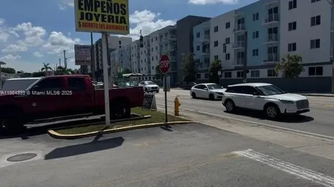 4021 NW 7th Street Miami FL 33126