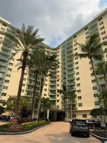 3801 S Ocean Drive Hollywood FL 33019