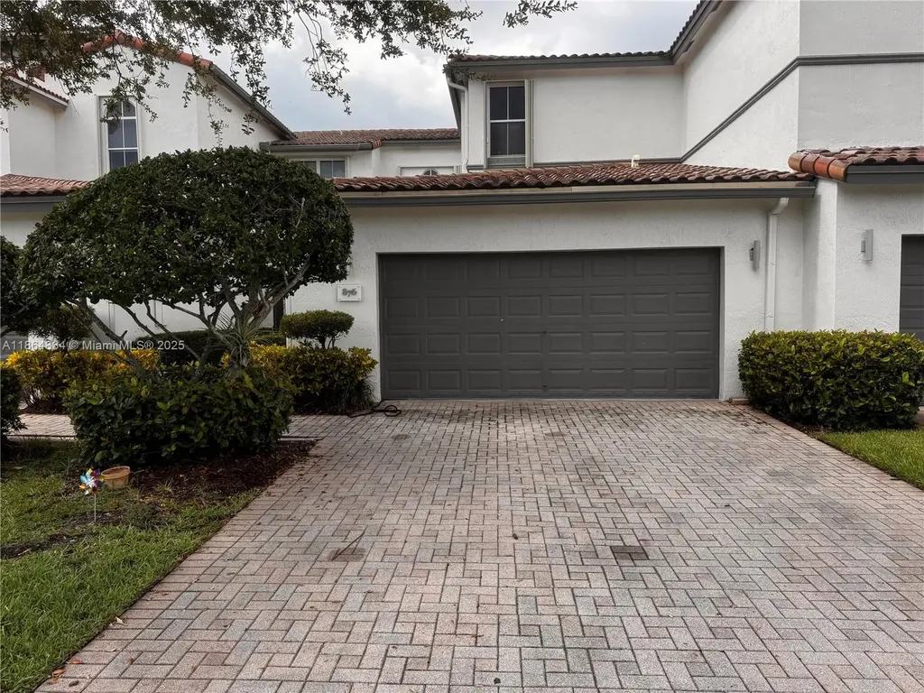 876 W Spinnaker Drive W Hollywood FL 33019