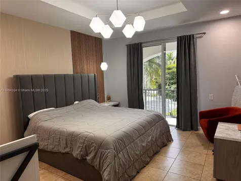 876 W Spinnaker Drive W Hollywood FL 33019