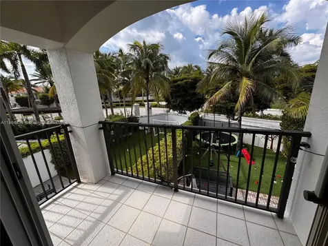 876 W Spinnaker Drive W Hollywood FL 33019