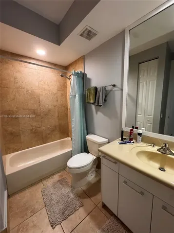 876 W Spinnaker Drive W Hollywood FL 33019
