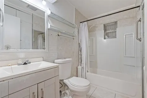 2433 NW 20th Street Fort Lauderdale FL 33311