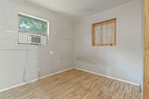 2433 NW 20th Street Fort Lauderdale FL 33311