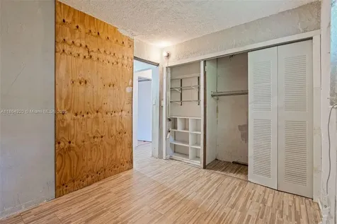 2433 NW 20th Street Fort Lauderdale FL 33311