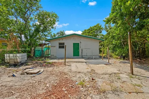 2433 NW 20th Street Fort Lauderdale FL 33311