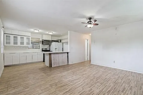 2433 NW 20th Street Fort Lauderdale FL 33311