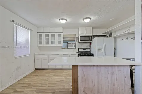 2433 NW 20th Street Fort Lauderdale FL 33311