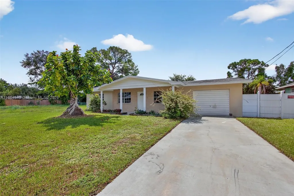 7107 Penny Lane Fort Pierce FL 34951