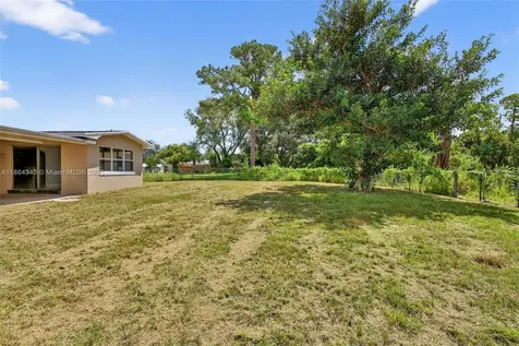 7107 Penny Lane Fort Pierce FL 34951