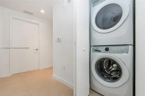 16385 Biscayne Boulevard North Miami Beach FL 33160