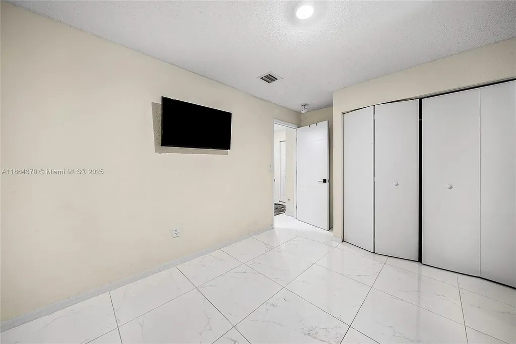 31 SW 11th Avenue Delray Beach FL 33444