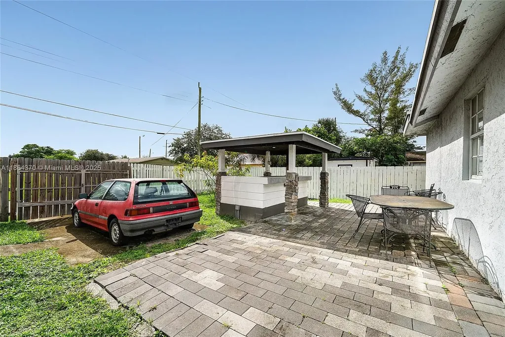 31 SW 11th Avenue Delray Beach FL 33444