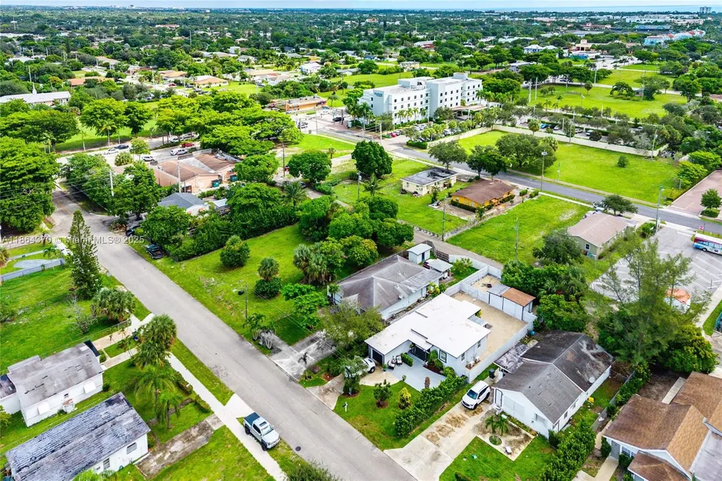 31 SW 11th Avenue Delray Beach FL 33444