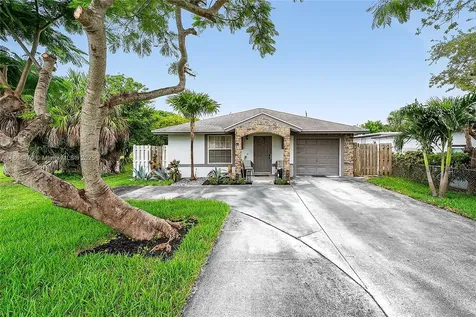 31 SW 11th Avenue Delray Beach FL 33444