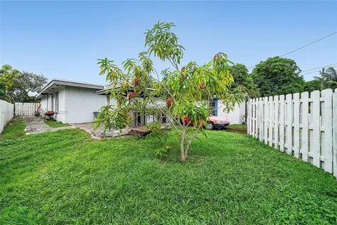 31 SW 11th Avenue Delray Beach FL 33444