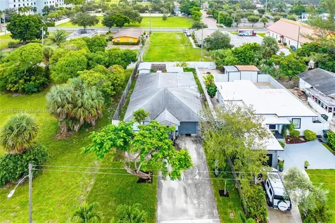 31 SW 11th Avenue Delray Beach FL 33444