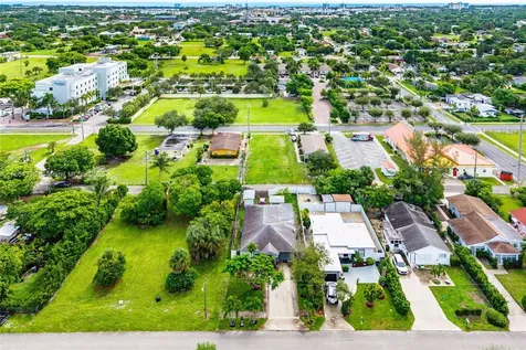 31 SW 11th Avenue Delray Beach FL 33444