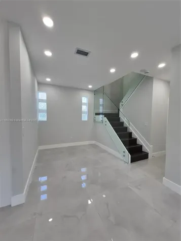 2176 NW 184th Way Pembroke Pines FL 33029