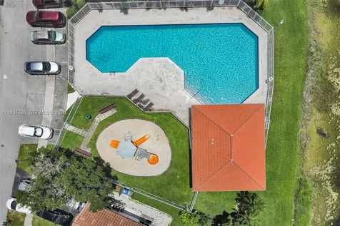 2176 NW 184th Way Pembroke Pines FL 33029