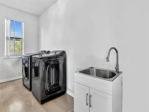 3521 Forest View Circle Fort Lauderdale FL 33312