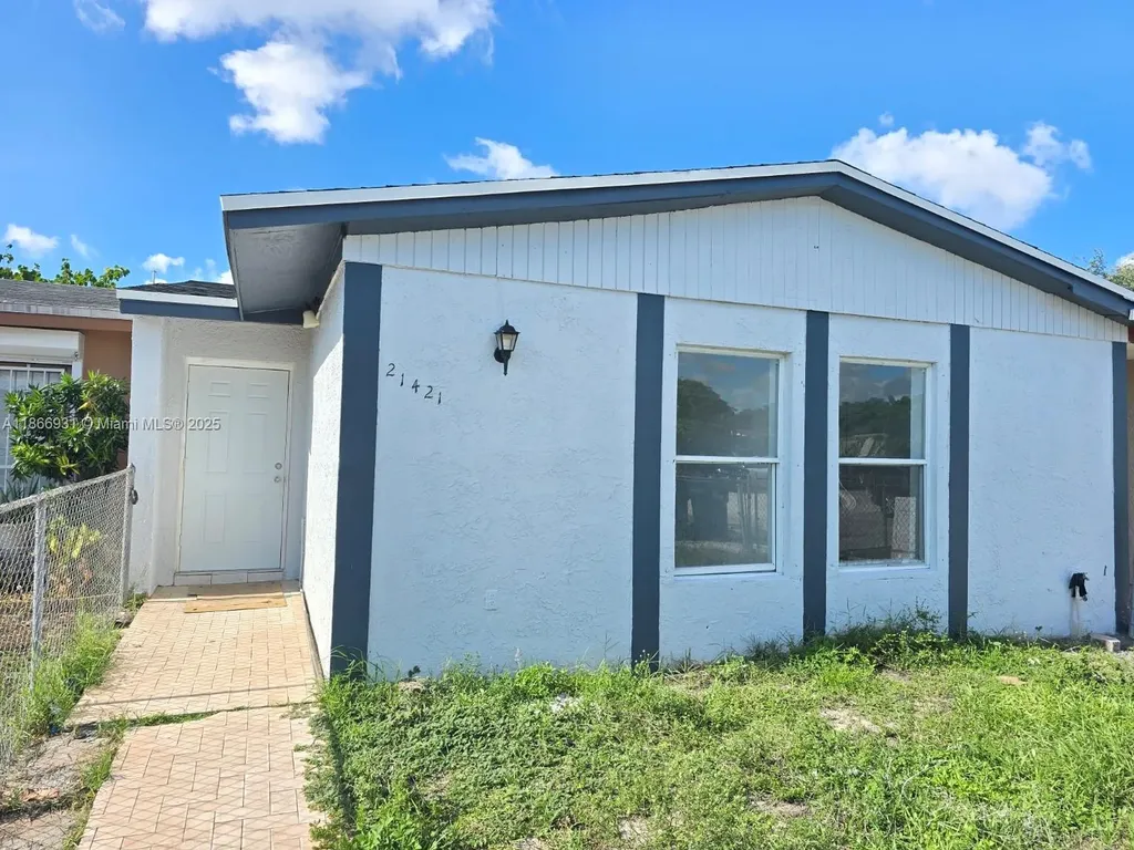 21421 NW 39th Avenue Miami Gardens FL 33055