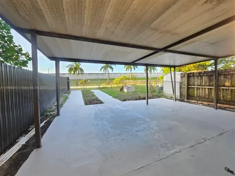 21421 NW 39th Avenue Miami Gardens FL 33055