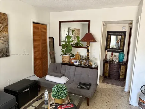 502 SW 13th Avenue Miami FL 33135