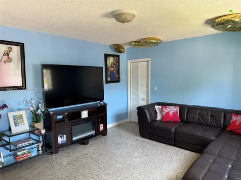 502 SW 13th Avenue Miami FL 33135