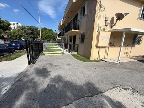 502 SW 13th Avenue Miami FL 33135
