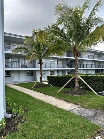 1100 NE 1 Hallandale Beach FL 33009