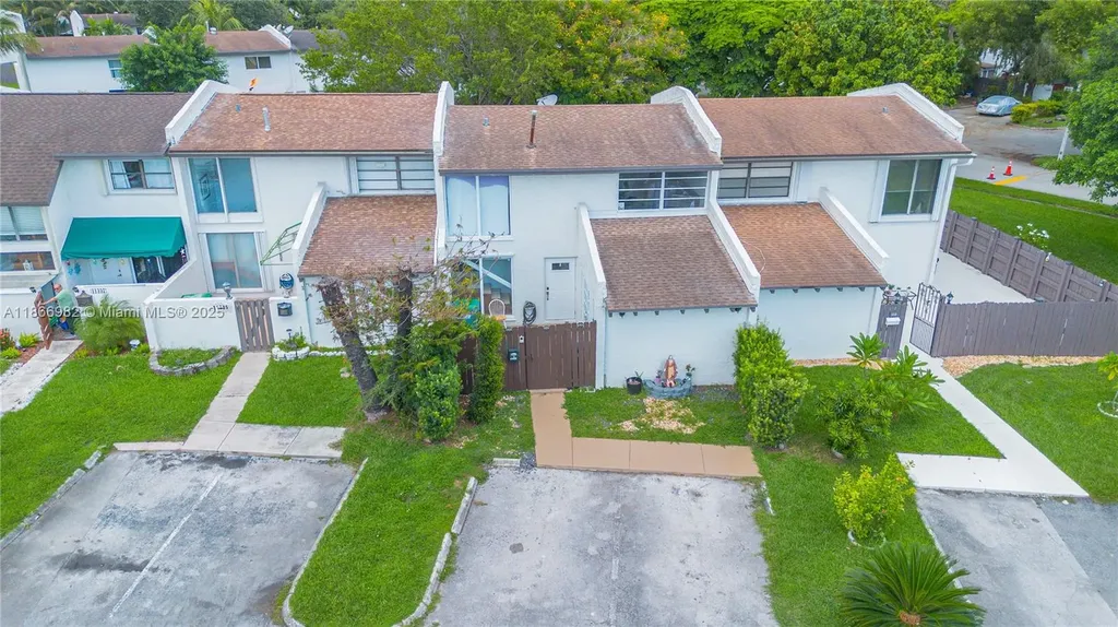 11333 SW 69th Terrace Miami FL 33173