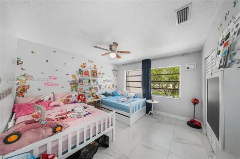 11333 SW 69th Terrace Miami FL 33173