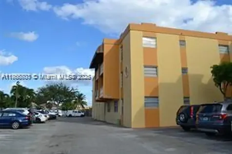 525 W 69th Street Hialeah FL 33014