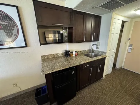 19201 Collins Avenue Sunny Isles Beach FL 33160