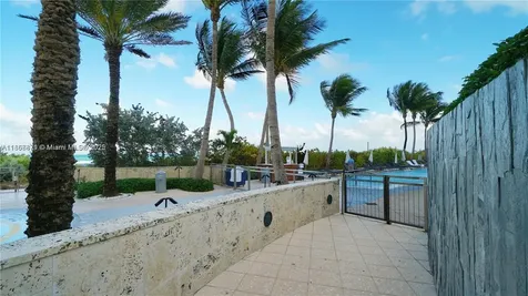 6801 Collins Avenue Miami Beach FL 33141