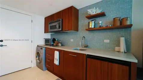 6801 Collins Avenue Miami Beach FL 33141
