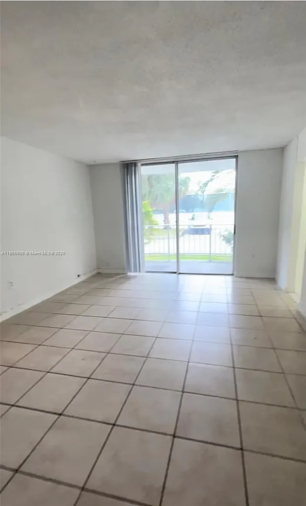 498 NW 165th Street Road Miami FL 33169