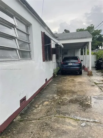404 NW 23rd Court Miami FL 33125