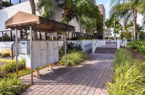 5600 SW 135th Avenue Miami FL 33183