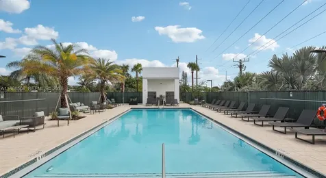 4465 Griffin Road Davie FL 33314