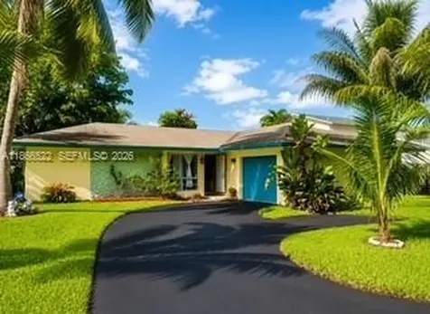 7551 SW 42nd Place Davie FL 33314