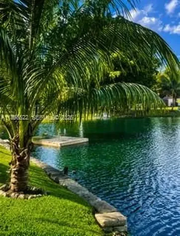 7551 SW 42nd Place Davie FL 33314