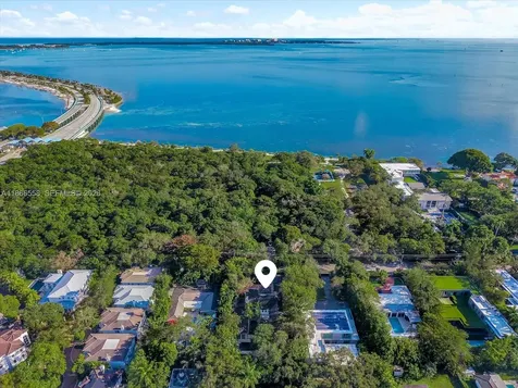 2820 Brickell Avenue Miami FL 33129