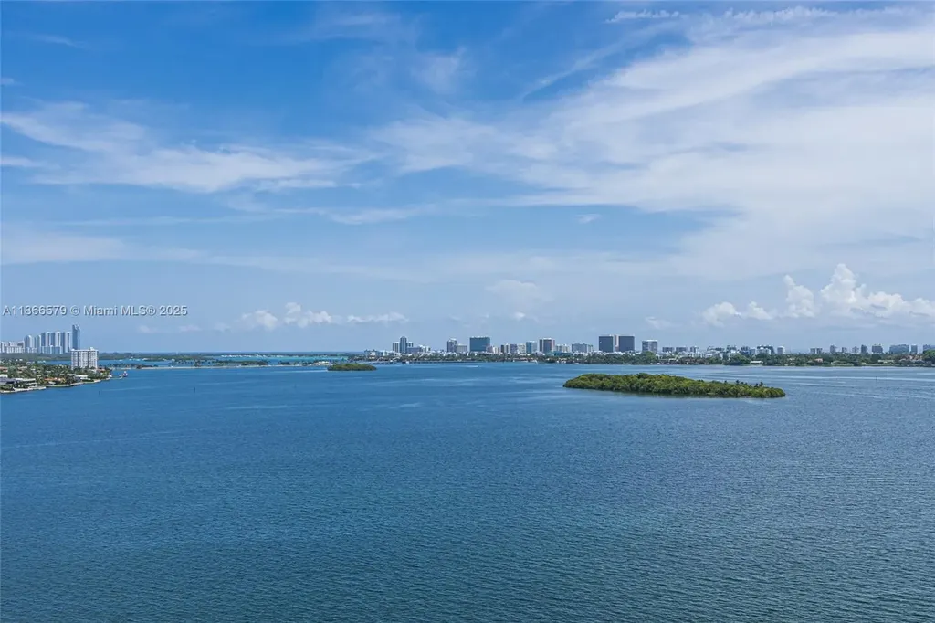 4000 Towerside Terrace Miami FL 33138