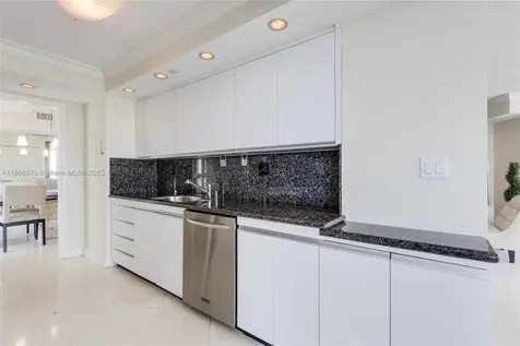 4000 Towerside Terrace Miami FL 33138