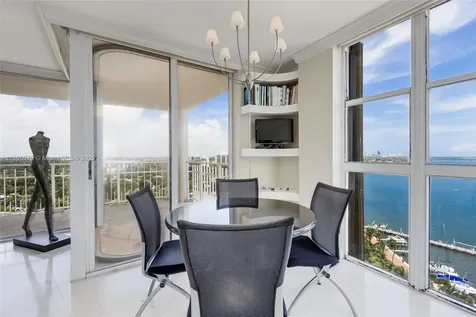 4000 Towerside Terrace Miami FL 33138
